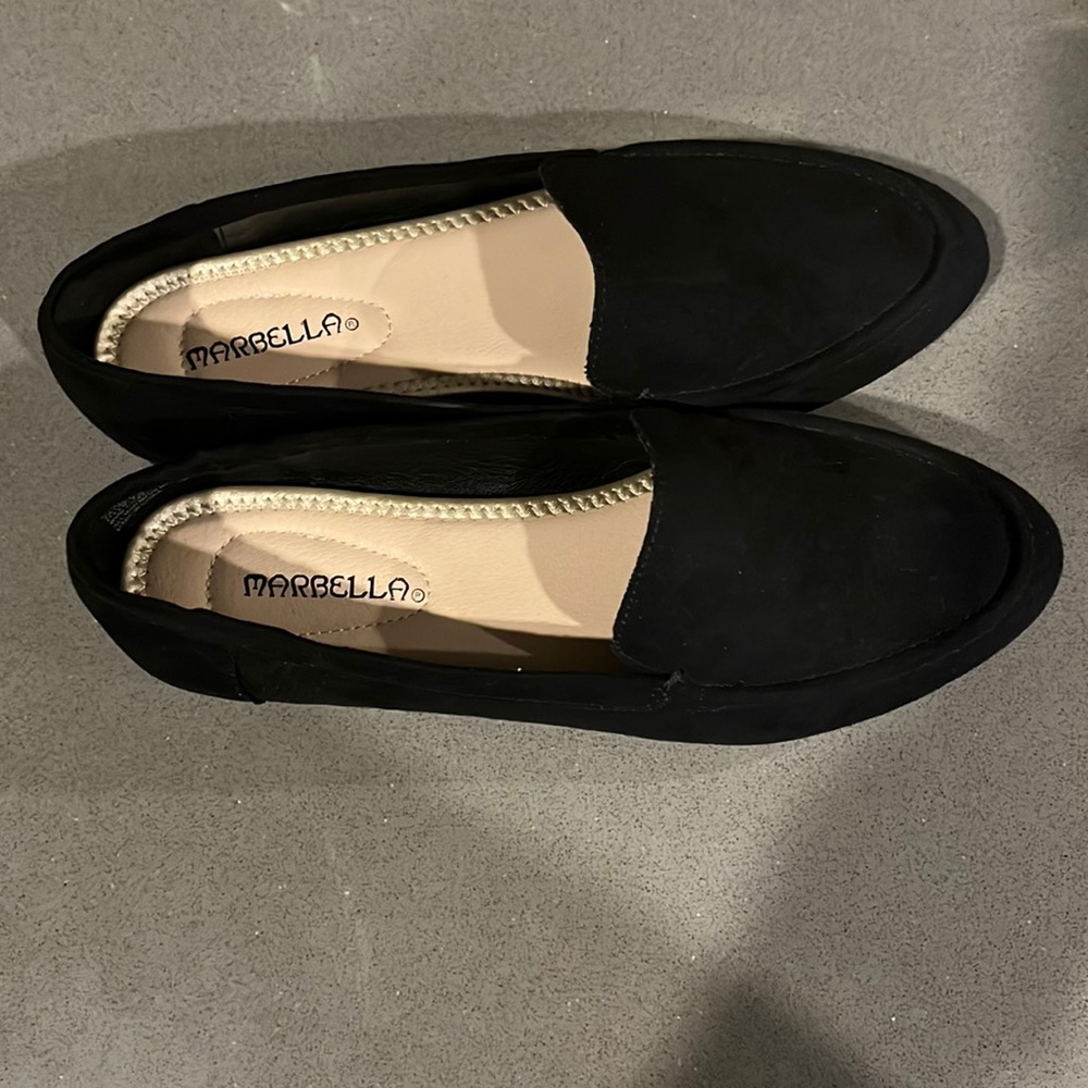 Black flats